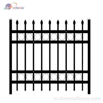 Aluminium of smeedijzeren hek voor plant